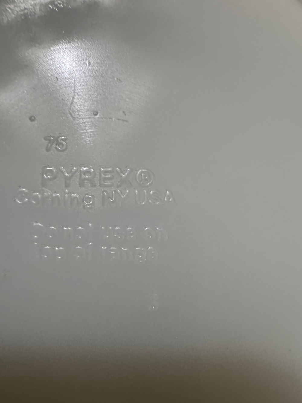 Pyrex White and Green Floral butter dish. - Picture 4 of 5
